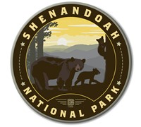 Shenandoah NP Mama Bear & Cubs Circle Magnet